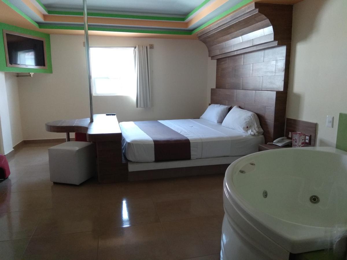 Hotel Rubi Manzanillo Kültér fotó