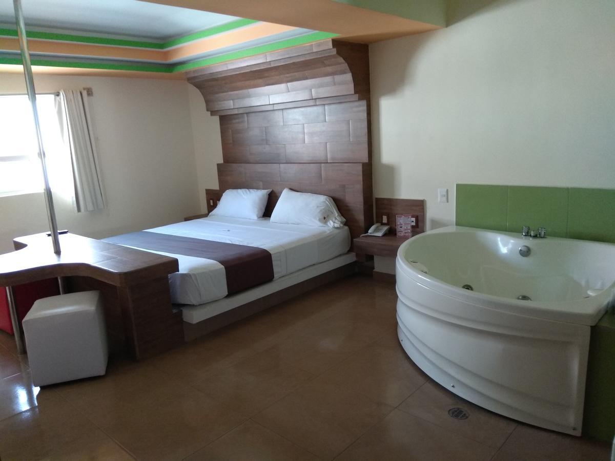 Hotel Rubi Manzanillo Kültér fotó